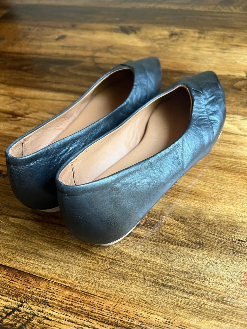 Miz Mooz 38 Black Leather Like New Josephine Pointed Flats